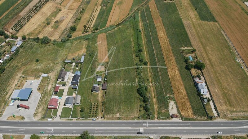 Maracineni, judetul Arges Teren cu potential de dezvoltare -7427 mp in Argeselu,